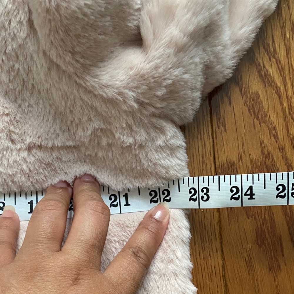Cozy Women's Teddy Jacket in Soft Pink - Picture 11 of 11